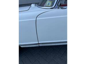 Image 16/50 de Mercedes-Benz 230 SL (1967)