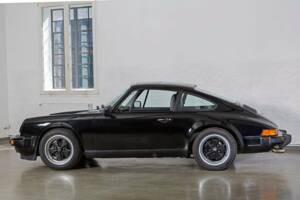 Bild 4/25 von Porsche 911 Carrera 3.2 (1987)