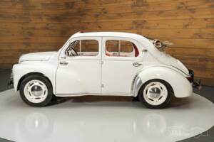Bild 6/8 von Renault 4 CV (1952)