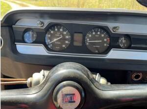 Image 7/8 of Lancia Fulvia (1970)