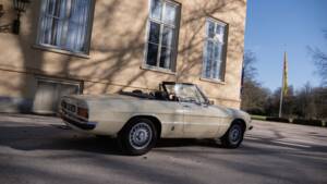 Image 57/58 of Alfa Romeo 2000 Spider Veloce (1977)