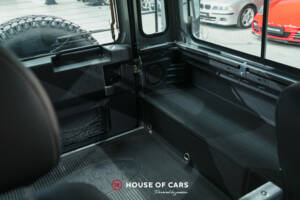Image 21/25 of Land Rover Defender 90 (2013)