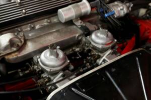 Bild 28/44 von Jaguar E-Type (2+2) (1969)