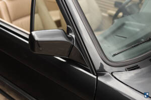 Bild 83/83 von BMW 325i (1990)