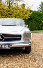 Image 9/50 of Mercedes-Benz 280 SL (1968)