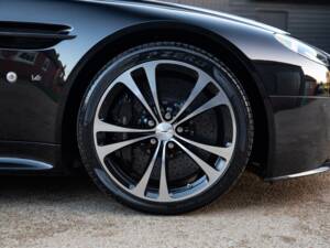 Bild 12/74 von Aston Martin V12 Vantage (2012)
