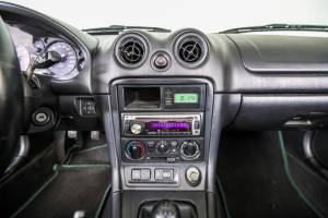 Immagine 30/50 di Mazda MX-5 1.6 (1999)