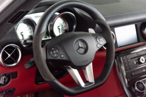 Imagen 34/56 de Mercedes-Benz SLS AMG (2011)
