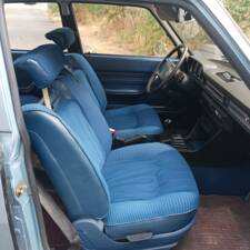 Bild 22/52 von Peugeot 504 (1979)