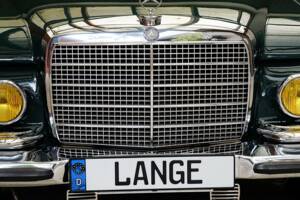 Immagine 18/79 di Mercedes-Benz 280 SE 3,5 (1970)