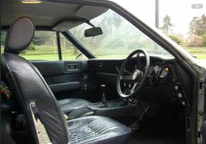 Image 2/5 of Aston Martin DBS V8 (1971)