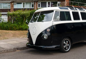 Image 10/29 of Volkswagen T1 Samba (1965)