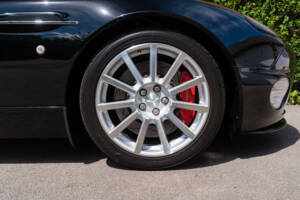 Afbeelding 40/42 van Aston Martin V12 Vanquish S Ultimate Edition (2007)