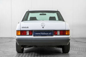 Image 13/50 de Mercedes-Benz 190 D (1986)