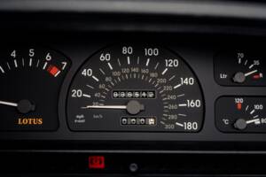 Image 44/75 of Lotus Carlton (1991)