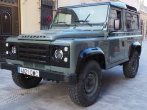 Image 14/17 of Land Rover Defender 90 Heritage (2006)