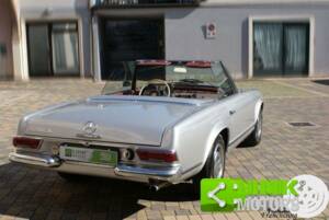 Image 6/10 de Mercedes-Benz 230 SL (1967)