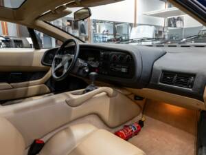 Immagine 19/46 di Jaguar XJ 220 (1993)