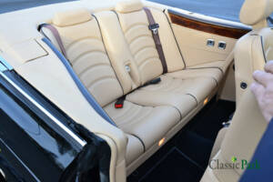 Image 12/50 of Bentley Azure (1997)