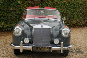 Imagen 5/50 de Mercedes-Benz 220 SE Cabriolet (1960)