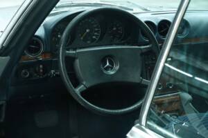 Image 19/50 de Mercedes-Benz 500 SLC (1981)