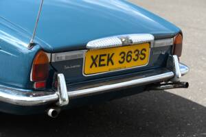Image 12/21 de Daimler Double Six (1978)