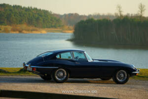 Afbeelding 15/21 van Jaguar E-Type (1970)