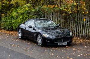 Bild 33/50 von Maserati GranTurismo 4.2 (2008)