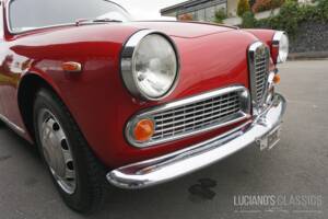 Image 36/68 of Alfa Romeo Giulietta Sprint 1300 (1965)