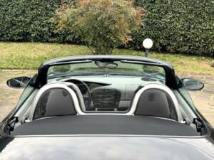 Image 6/34 of Porsche Boxster (2000)