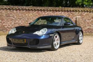 Image 20/50 of Porsche 911 Carrera 4S (2004)