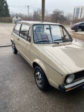 Imagen 2/12 de Volkswagen Golf Mk I 1.1 (1977)
