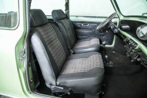 Image 15/50 of Austin Mini 1000 (1983)