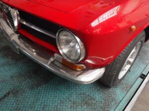 Image 18/50 of Alfa Romeo Giulia GT 1300 Junior (1972)