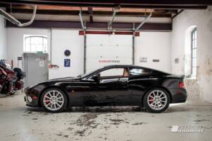 Bild 1/19 von Aston Martin V12 Vanquish S (2005)