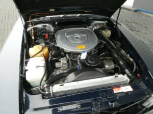 Image 18/25 of Mercedes-Benz 560 SL (1989)
