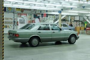 Bild 46/50 von Mercedes-Benz 300 SE (1986)