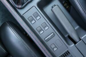 Imagen 28/50 de Alfa Romeo 164 3.0 V6 Quadrifoglio (1991)