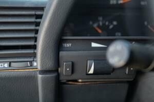 Image 37/50 of Alfa Romeo 75 2.0 Twin Spark (1990)