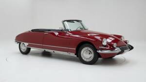 Imagen 3/15 de Citroën ID 19 Usine (1963)