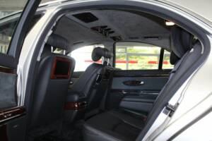 Bild 15/20 von Maybach 57 (2004)