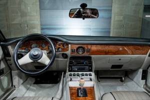 Image 17/27 of Aston Martin V8 EFi Volante (1987)