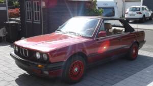Image 3/7 of BMW 318i Touring (1992)