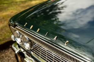 Image 9/44 of Ford Zodiac MkIII (1964)