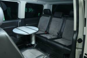 Image 21/50 of Volkswagen T6 Multivan 2.0 TDI (2020)