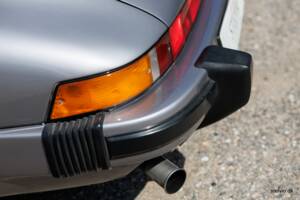 Image 25/44 de Porsche 911 Carrera 3.2 &quot;#250.000 911&quot; (1988)