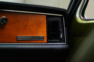 Afbeelding 32/97 van FIAT 132 (1974)