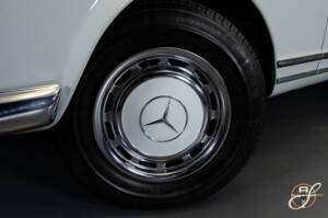 Bild 9/22 von Mercedes-Benz 280 SL (1968)