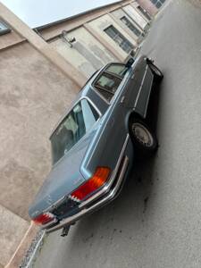 Image 25/147 de Mercedes-Benz 450 SEL 6,9 (1976)