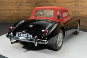 Image 10/19 of MG MGA 1500 (1955)